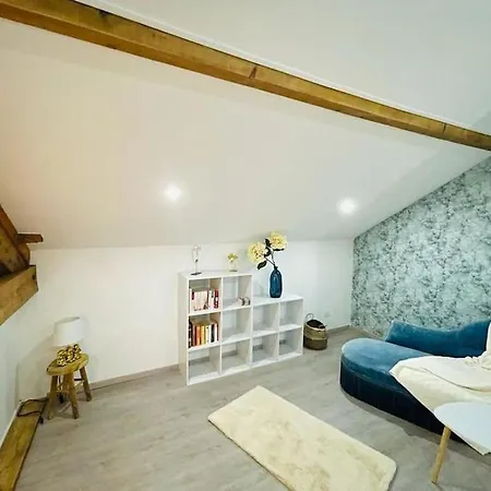 Апартаменты Superbe Avec Salle De Jeux *